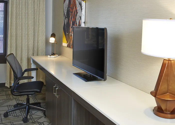 Hilton Garden Old Town Hotel 3*