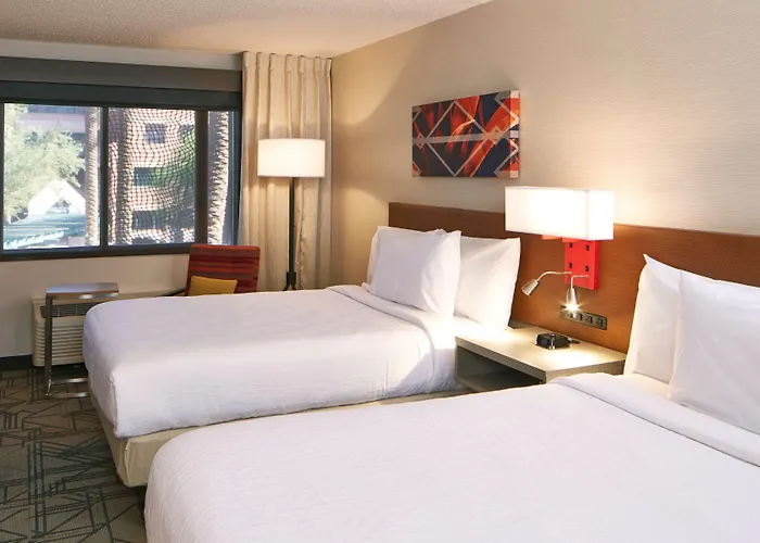 Hilton Garden Old Town Hotel