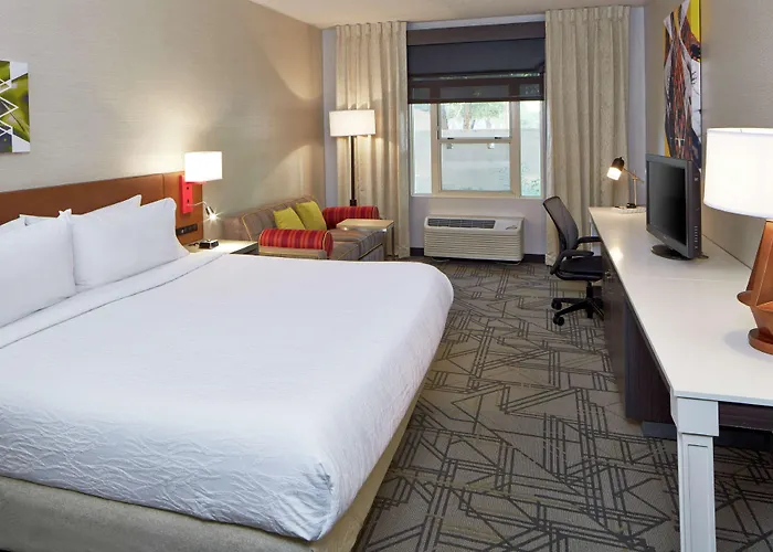 Hilton Garden Old Town Hotel