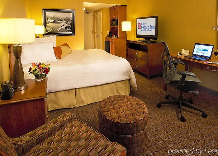 Hilton Garden Old Town Hotel 3*