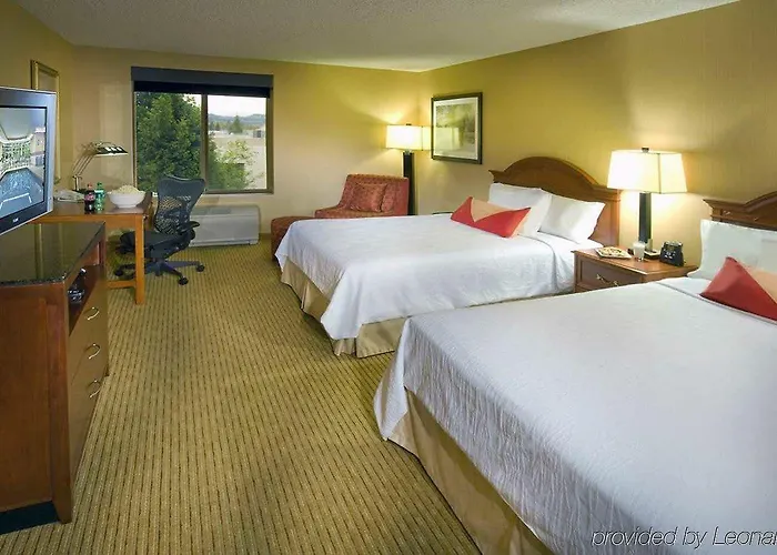 Hotel Hilton Garden Old Town 3*